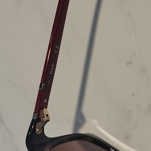 DVF 568S Layla Sunglasses main image 4